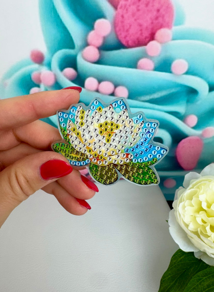 Diamond Painting Schlüsselanhänger "Seerosen & Lotusblüten" 8 Stück Anhänger