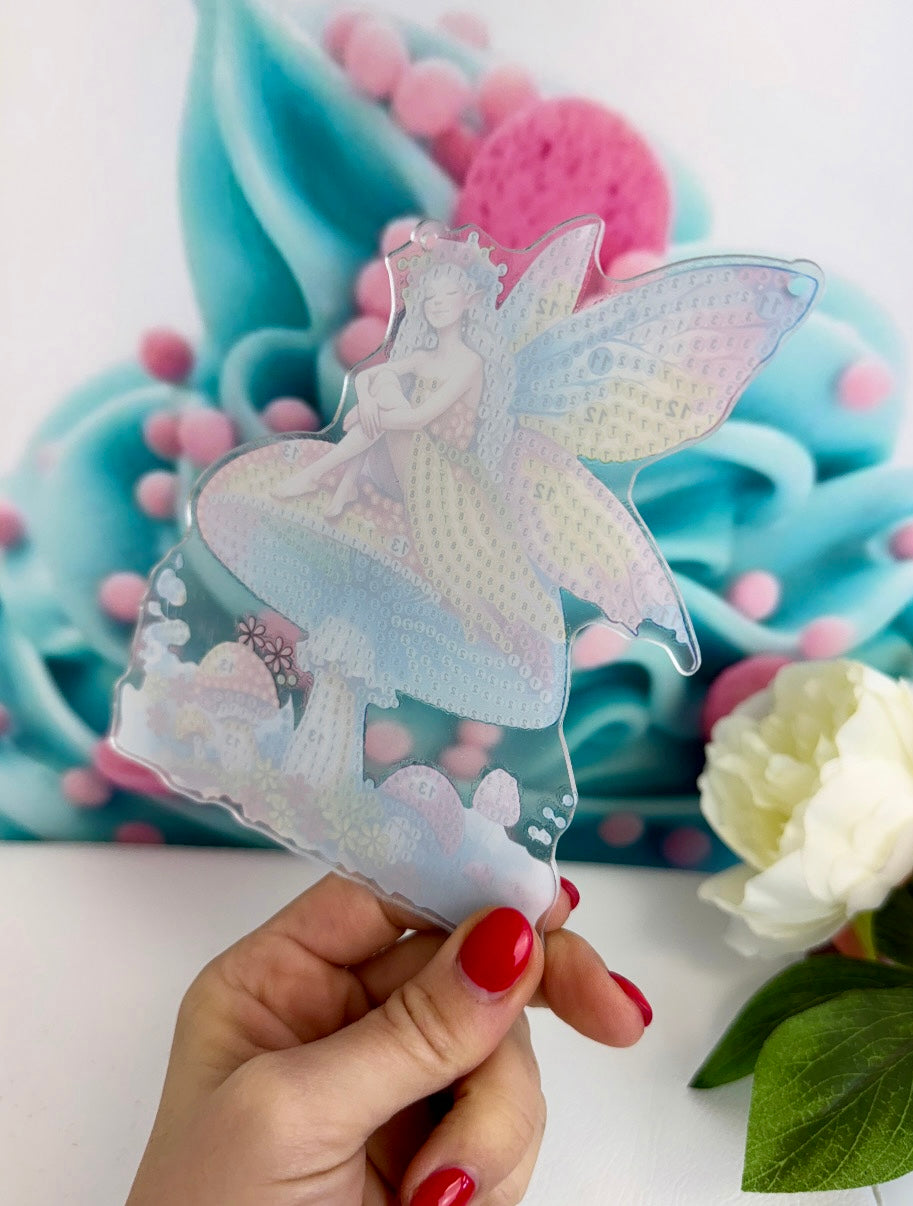 Diamond Painting Anhänger "Kleine Fee" 15x14cm (AH503)