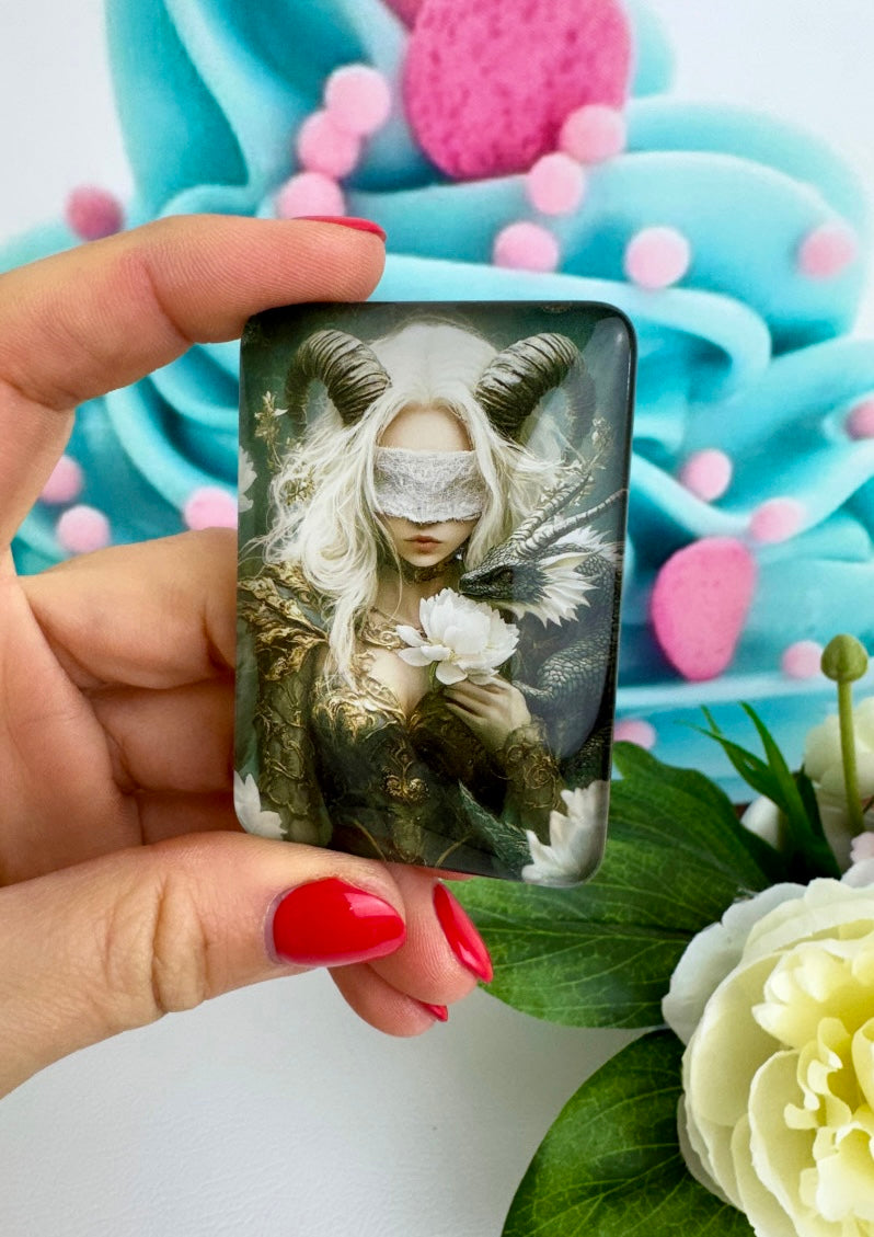 Diamond Painting Cover Minder "Lady Darkness" (CM)