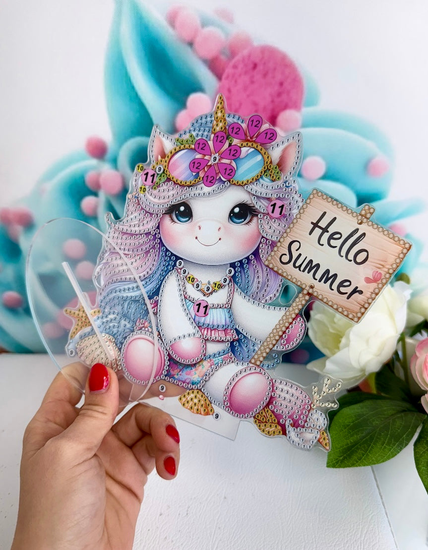 *VORVERKAUF! Diamond Painting Aufsteller Einhorn "Hello Summer" 19x19cm