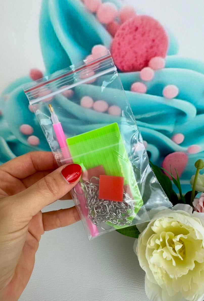 Diamond Painting Pummeleinhorn Winter XXL Kranz / Anhänger "Lebkuchen Snack" 50x53cm