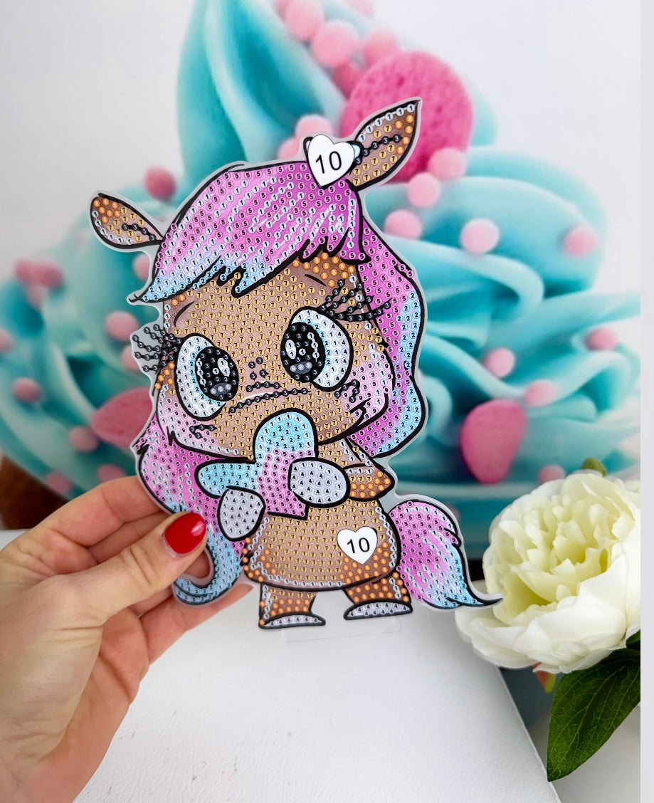 *VORVERKAUF! Diamond Painting Aufsteller Schnubbi "Herzpony" ca. 15x20cm