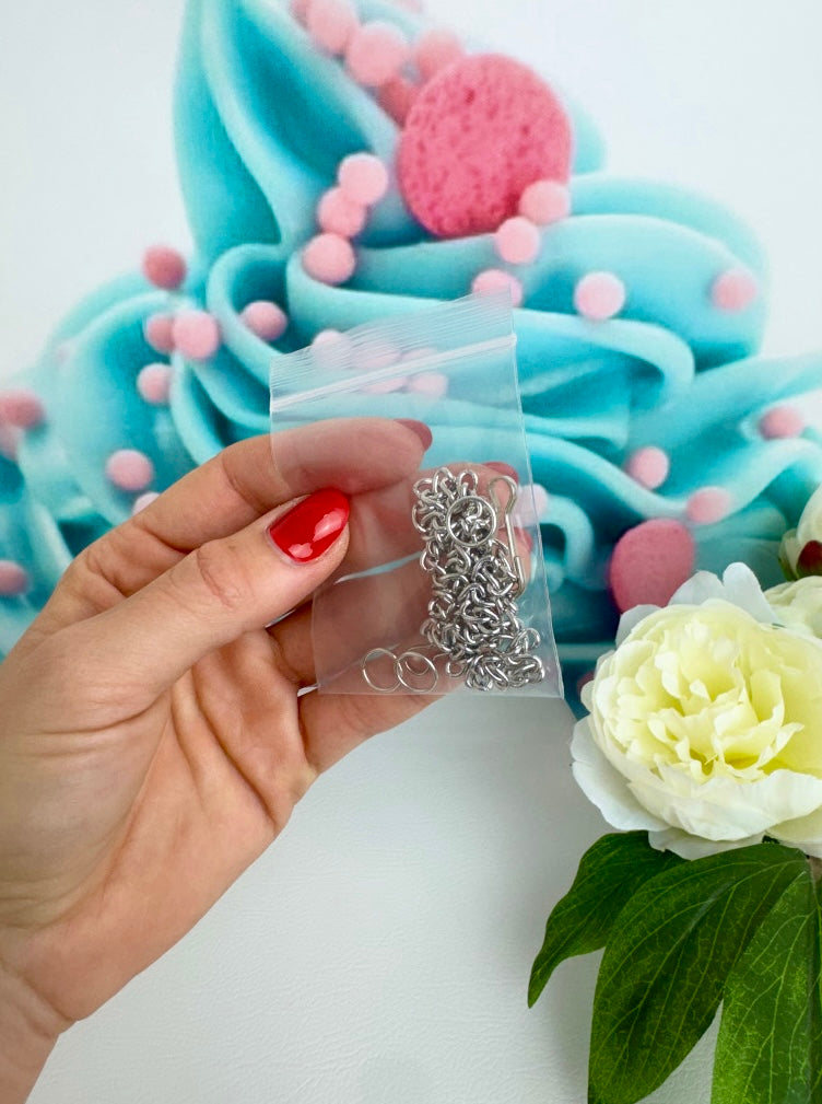 Diamond Painting Anhänger Lippen "KISS IT" 21x25cm