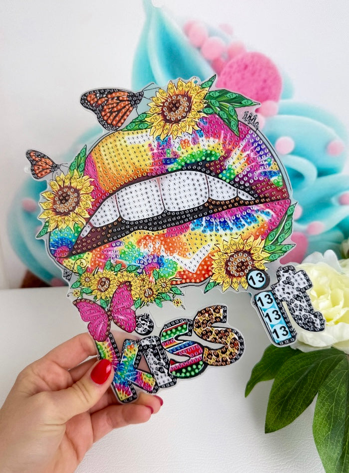 Diamond Painting Anhänger Lippen "KISS IT" 21x25cm