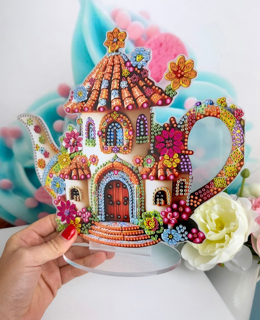 Diamond Painting Aufsteller "Teekannenhäuschen" 22x24cm (1225)