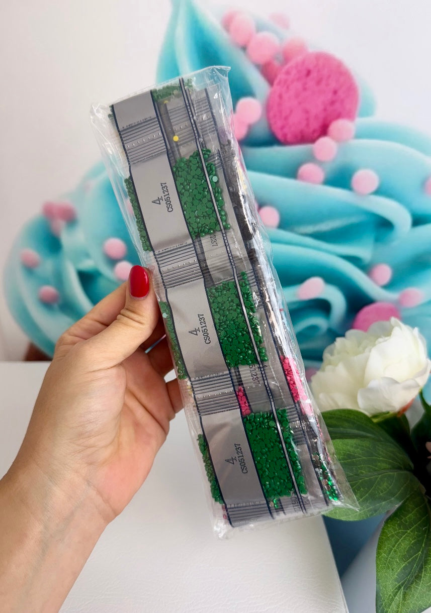 Diamond Painting Pummeleinhorn XMAS 2025 XXL Kranz / Anhänger "Pummel & Family" 45x50cm (AH237)