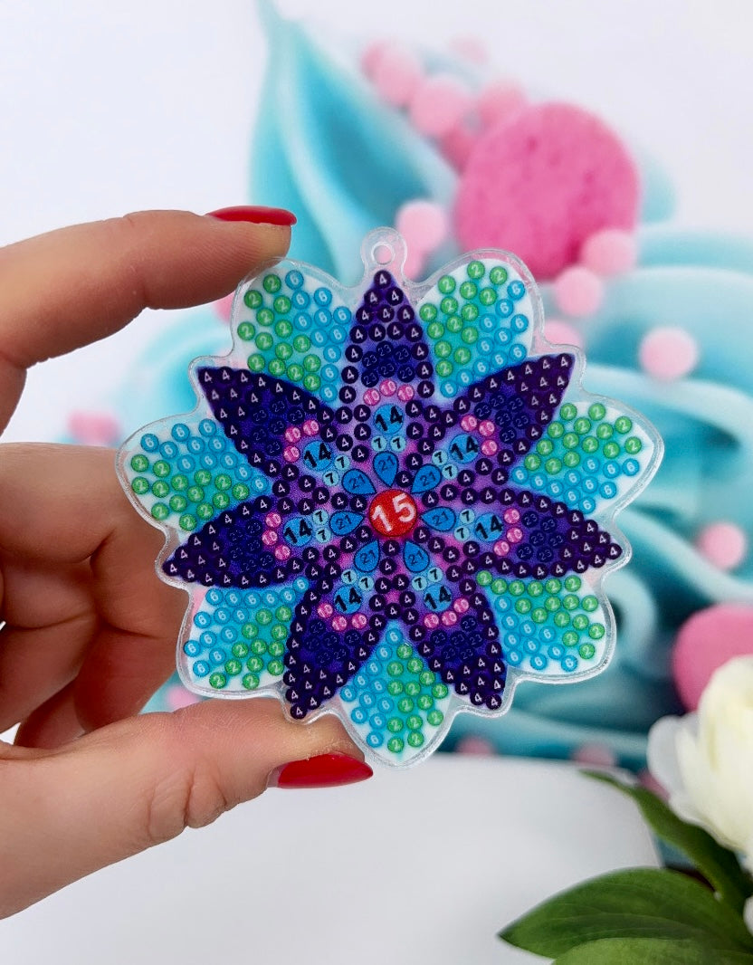 Diamond Painting Anhänger "Mandala-Blumen" 15 Stück 6x6cm (AH1112)