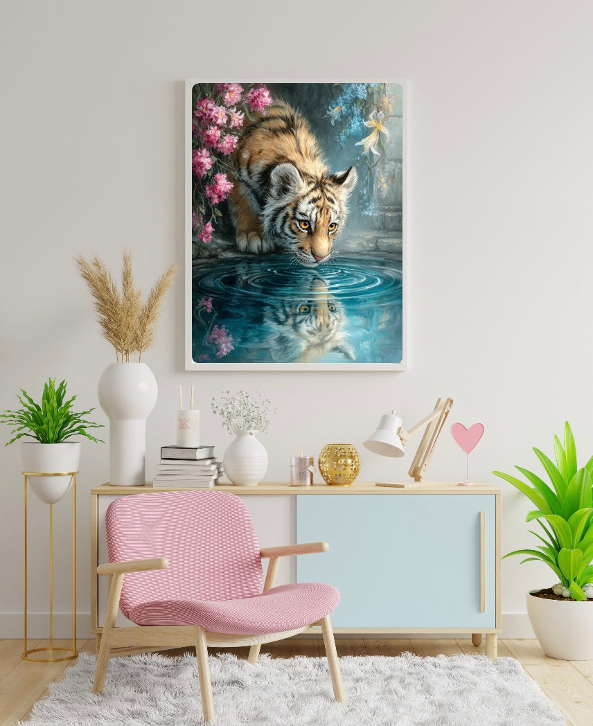 Diamond Painting Bild "Tiger - im Spiegelbild der Stille" von AI-Artist Sandrietta_ai (inkl. Feenstaub) 40x50cm TSS-754